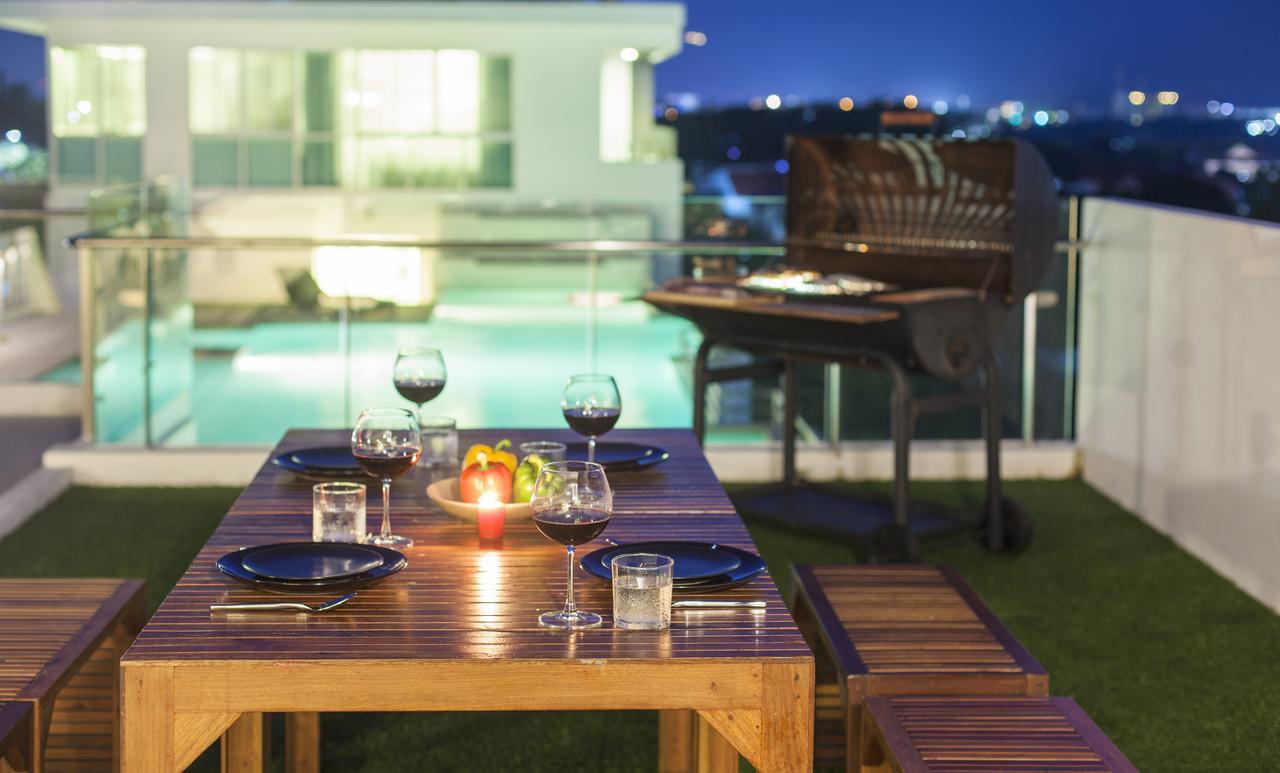 The Wide Condotel - Phuket Extérieur photo